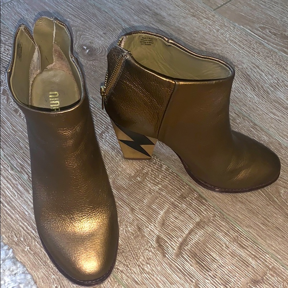 They’re electric, lightning bolt booties.
